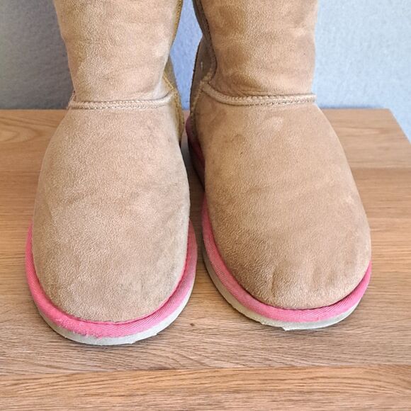 UGG Womens 6 Kids 5 37 Classic Short II Boots Tan Pink Orange Colorblock Neon - Picture 3 of 13